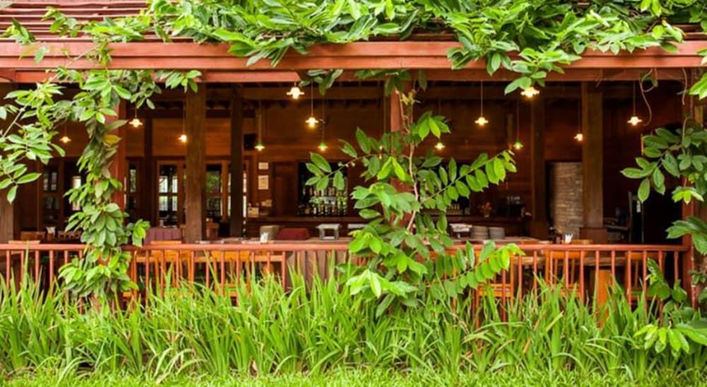 Riverhouse-The Teak House Mae Sariang Exteriér fotografie