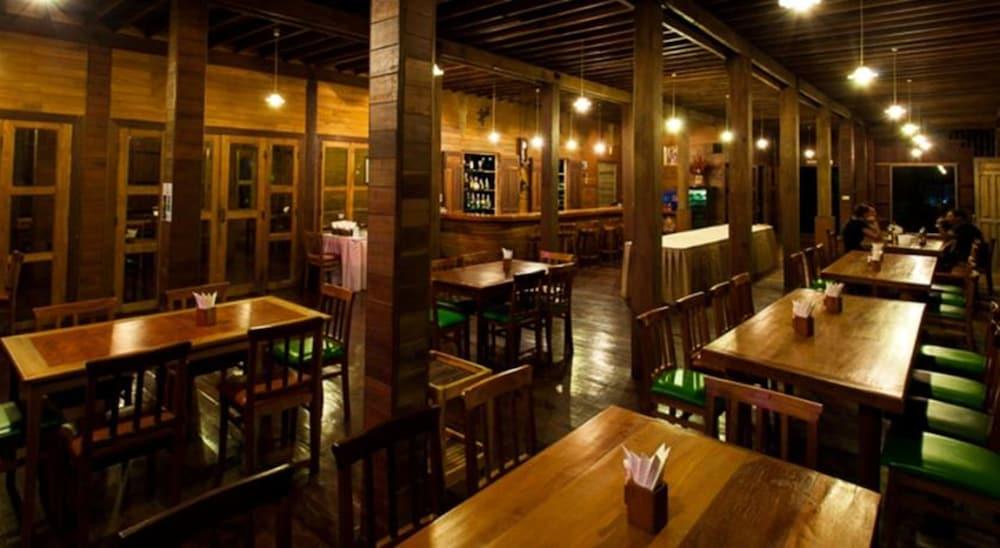 Riverhouse-The Teak House Mae Sariang Exteriér fotografie