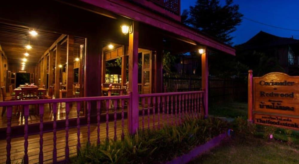 Riverhouse-The Teak House Mae Sariang Exteriér fotografie