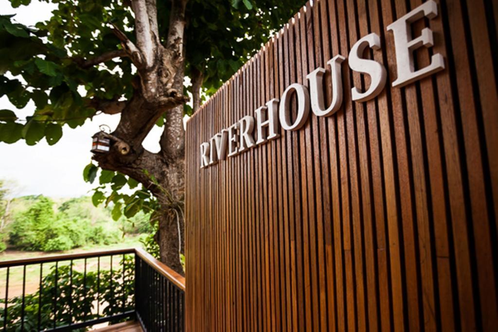 Riverhouse Hotel Mae Sariang Exteriér fotografie