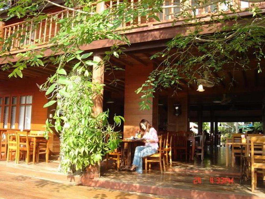 Riverhouse-The Teak House Mae Sariang Exteriér fotografie